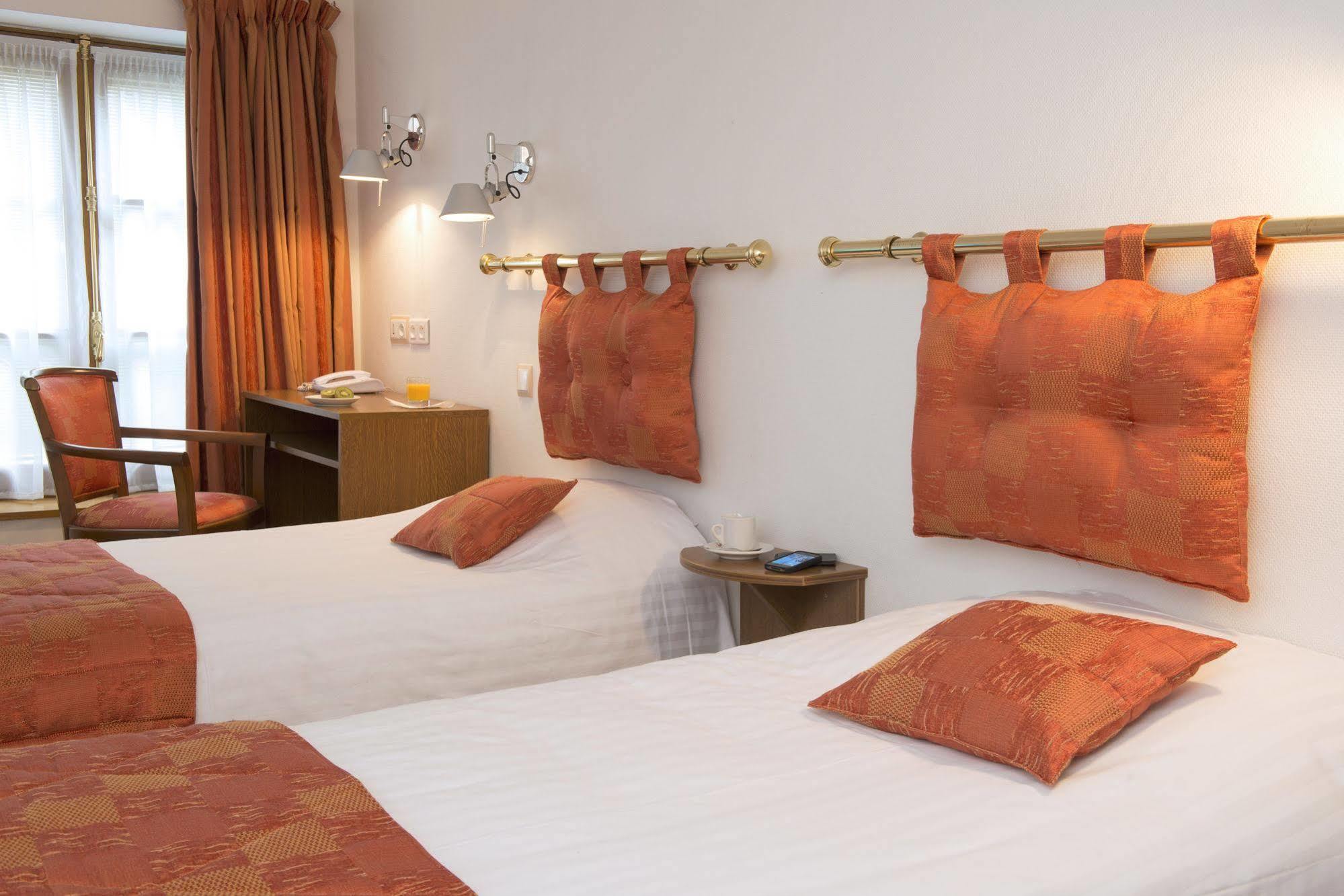 Le Saint Michel Hotel Седан Екстериор снимка
