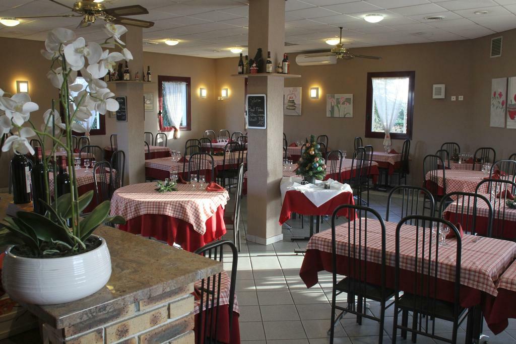 Le Saint Michel Hotel Седан Екстериор снимка